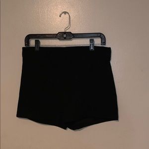 Black zipper back short